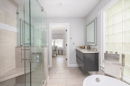 Primary ensuite bath