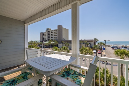 Enjoy dinner on your outdoor dining table