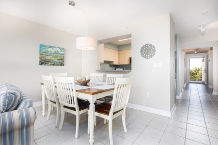 Dining area to kitchen