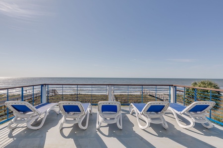 Oceanfront Top Deck