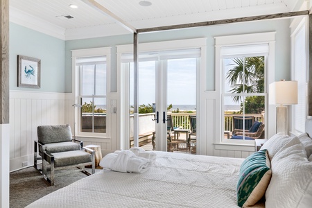 1st Floor Master Bedroom