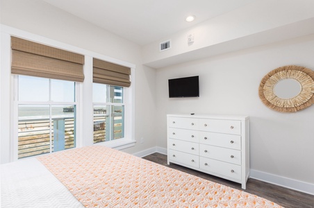 coral oceanfront king bedroom