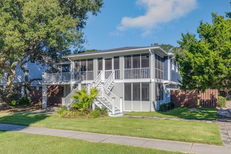 Seas The Day is located just steps to the beach
