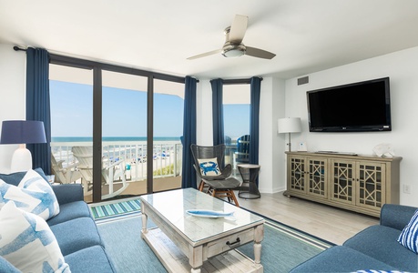 Living room to ocean front