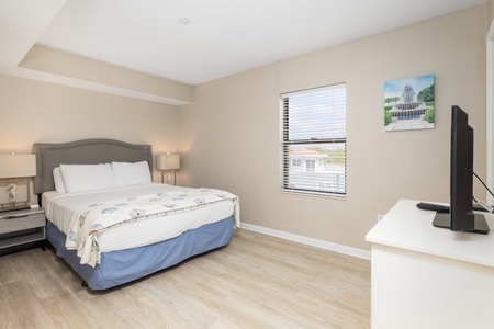 Your queen bedroom offers more ocean views and a shared Jack and Jill bathroom