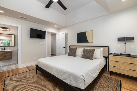 Your second king bedroom also features an en suite bathroom