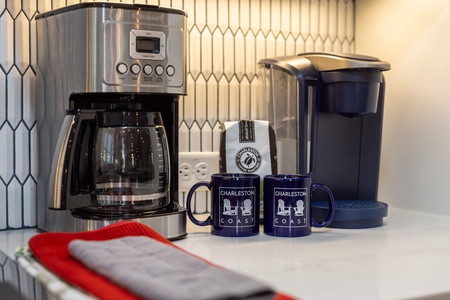 Start your morning right with fresh coffee in these Charleston Coast mugs