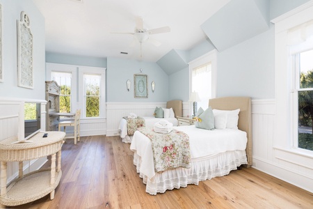 Two twin beds on the main level are perfect for kids