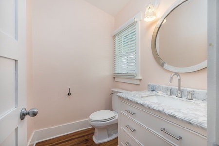 bathroom 4