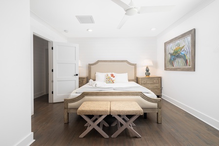 Your second king bedroom features its very own en suite