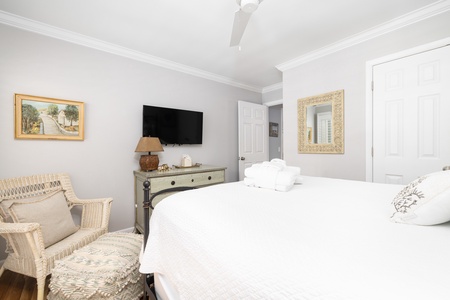 Queen Bedroom