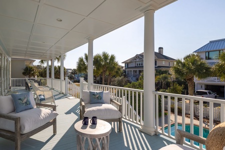 1st Floor Deck With Pool Access
