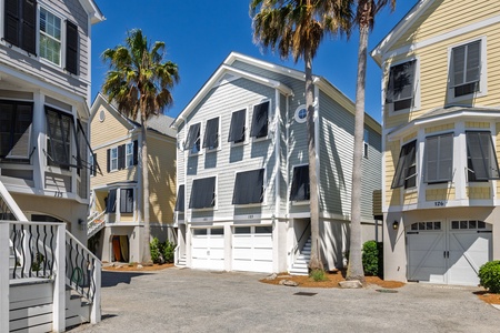 Welcome to Sail Away, your dockside 3-bed, 3-bath townhome located in Water's Edge