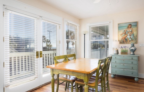 Dining area 1