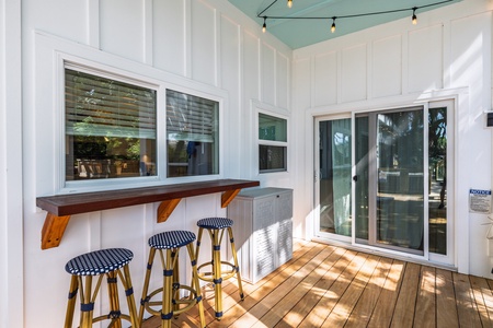 Sit at your very own outdoor bar