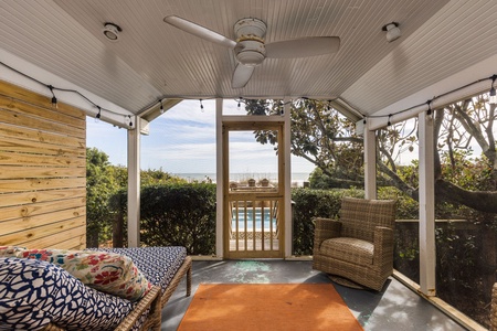 Screened porch 3