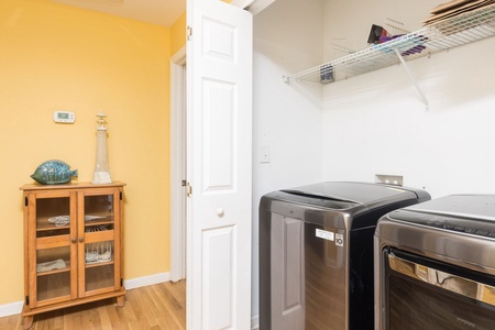 A washer and dryer are available