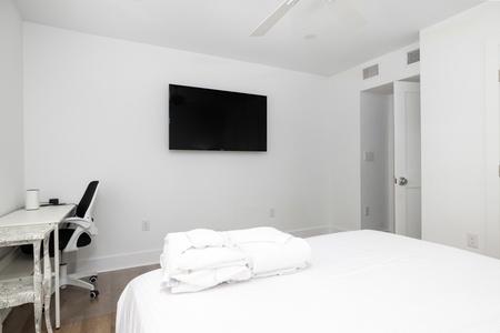 Upstairs Queen Bedroom