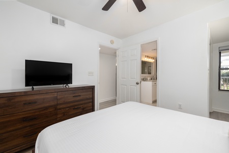 Queen Bedroom