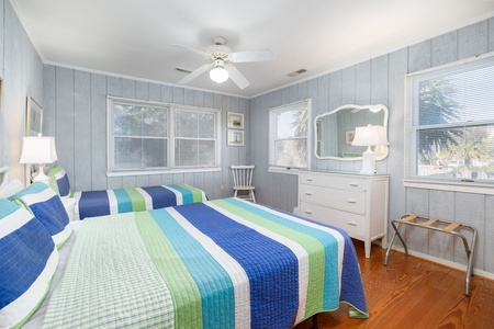 First floor queen and twin