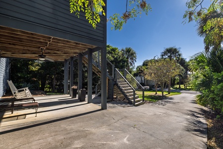 Spacious Driveway