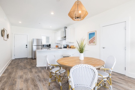 dining area to kitchen