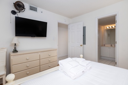 Queen Bedroom with attached en suite