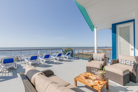 Oceanfront Top Deck