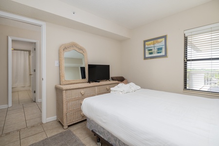 Queen Bedroom