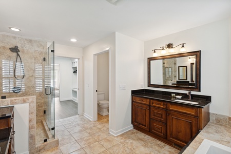 Primary En Suite Bathroom