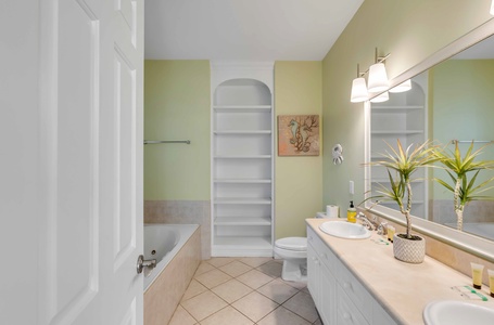 Primary Downstairs Bathroom