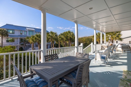 1st Floor Deck Dining