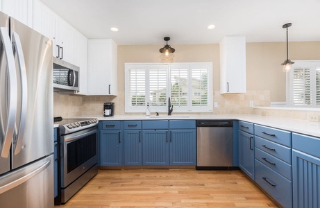 Enjoy preparing meals in your bright and sunny kitchen.