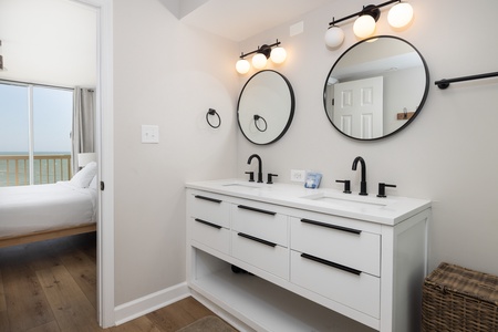 Primary En Suite