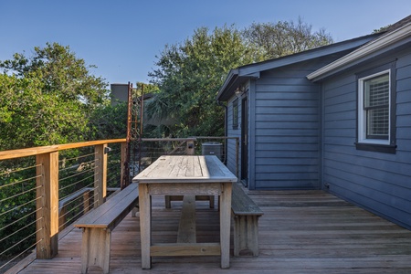 Make mealtime memories outdoors on your private deck