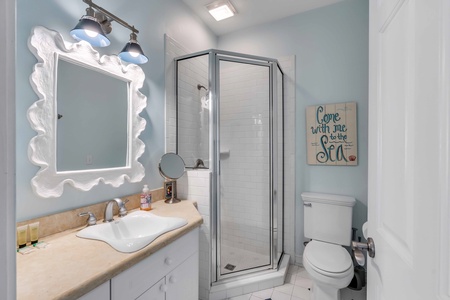 Queen Bathroom with Walk-In Shower