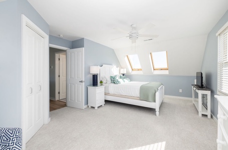 The queen bedroom provides the feeling of resting in the clouds.