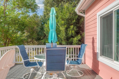 Porch dining area 2