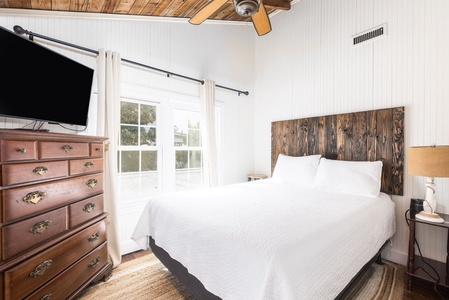 Your second bedroom features a comfortable queen size bed