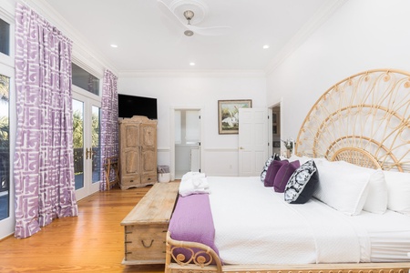 The second king bedroom features an en suite bathroom