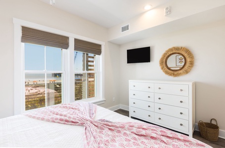 oceanfront king bedroom