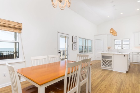 Dining area to kitchen 2