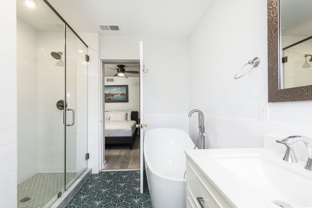 King En Suite Bathroom