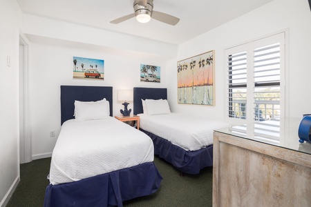 Sea Folly - Twin Bedroom