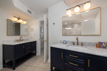 18-Chas.-Oceanfront-Villas-403--The-Good-Life