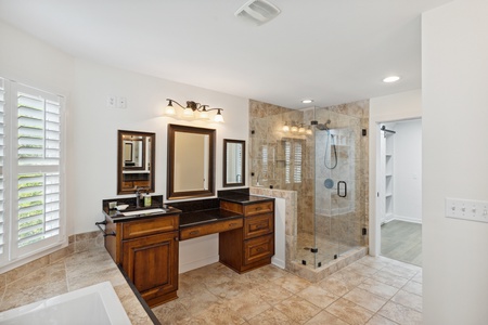 Primary En Suite Bathroom