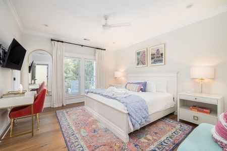 King Bedroom with En Suite Bathroom