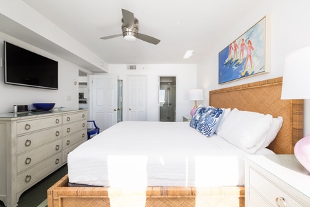 Sea Folly - Oceanfront Primary King Suite