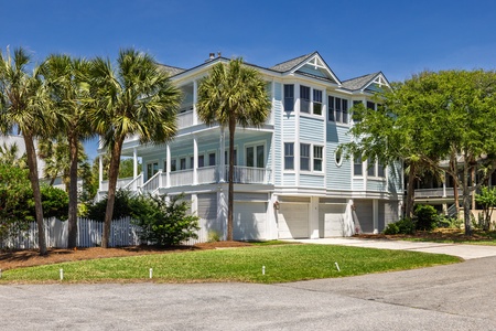 Welcome to Blue Haven, your dream getaway on the beautiful Isle of Palms