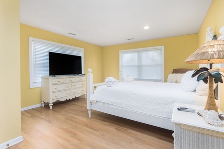 Full Bedroom